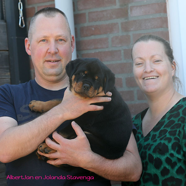 Z-nest week 8 pupfoto 8l