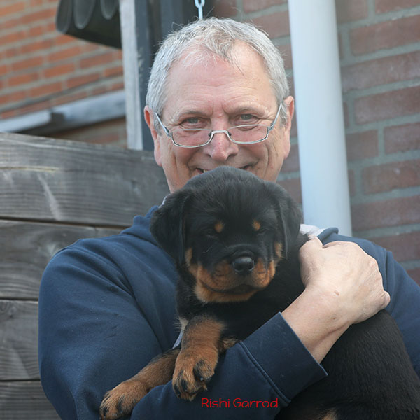 Z-nest week 8 pupfoto 8x